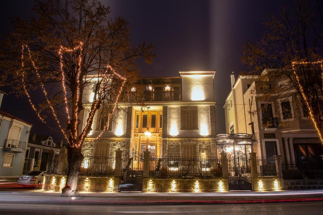 Vila Ekrem Korce Luaran gambar
