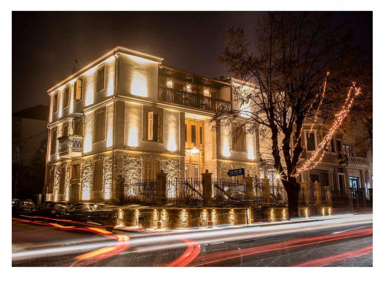Vila Ekrem Korce Luaran gambar