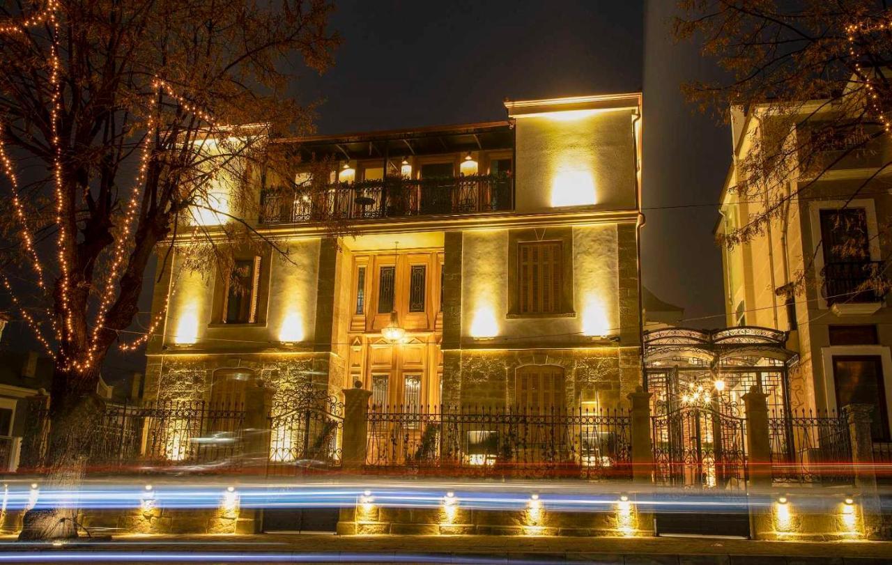 Vila Ekrem Korce Luaran gambar