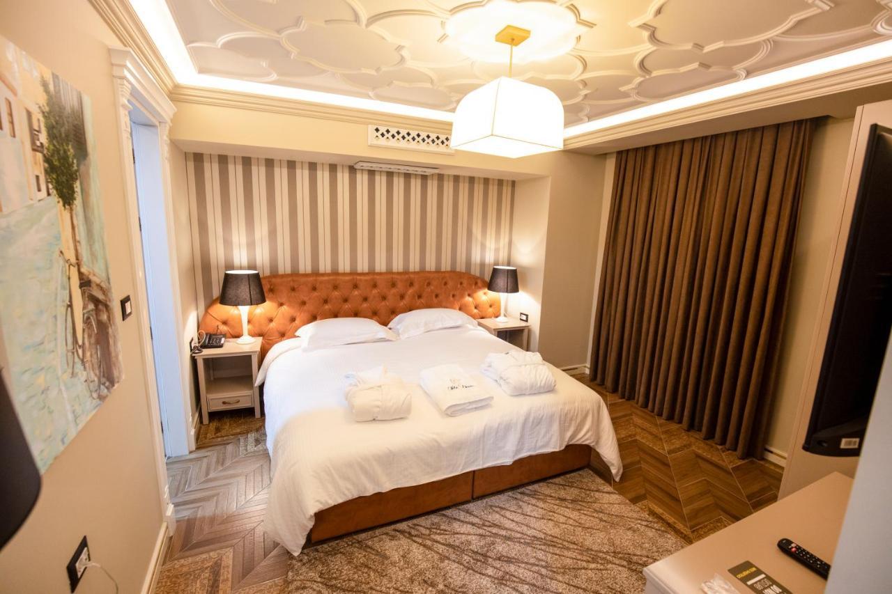 Vila Ekrem Korce Luaran gambar