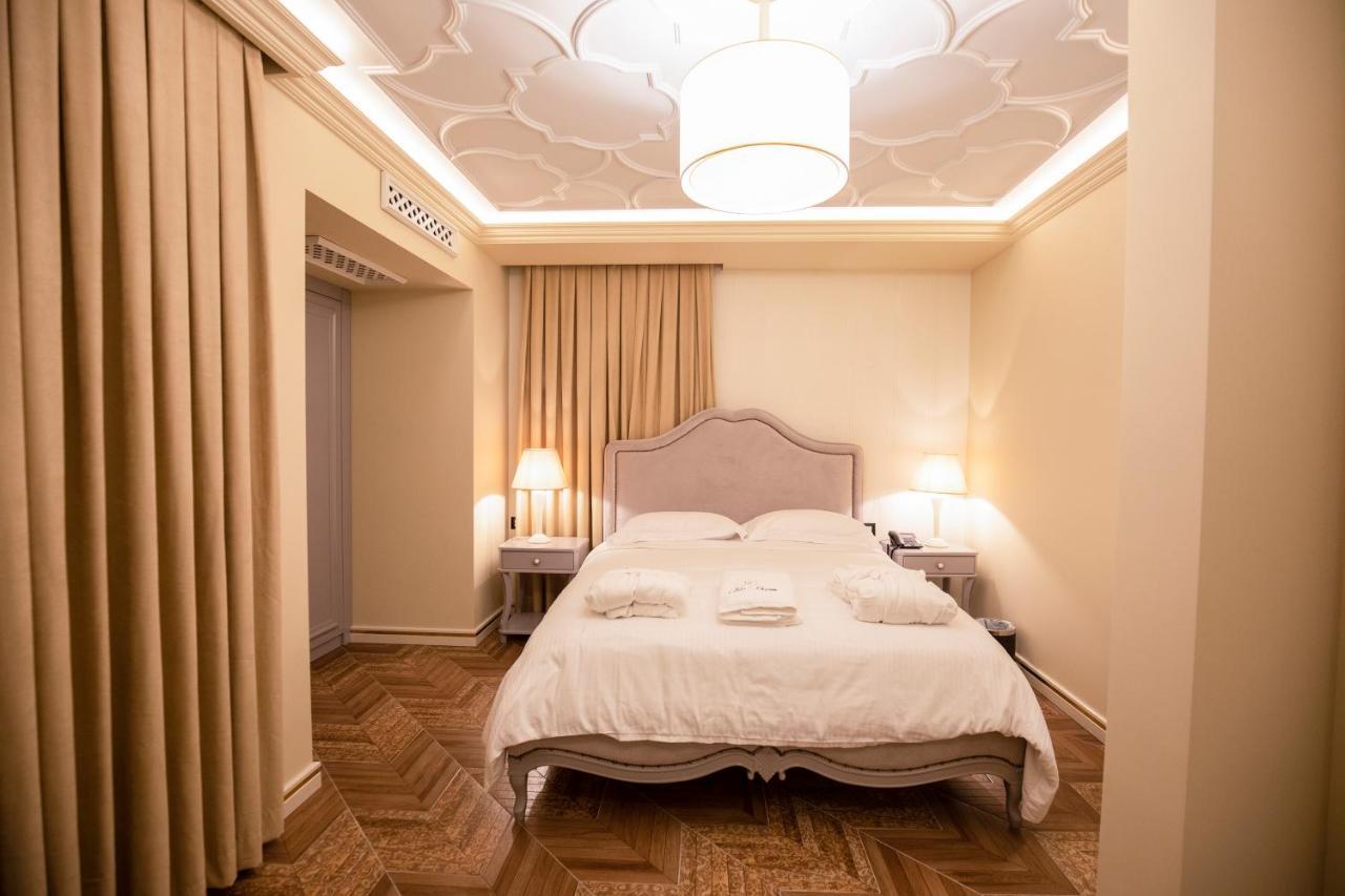 Vila Ekrem Korce Luaran gambar