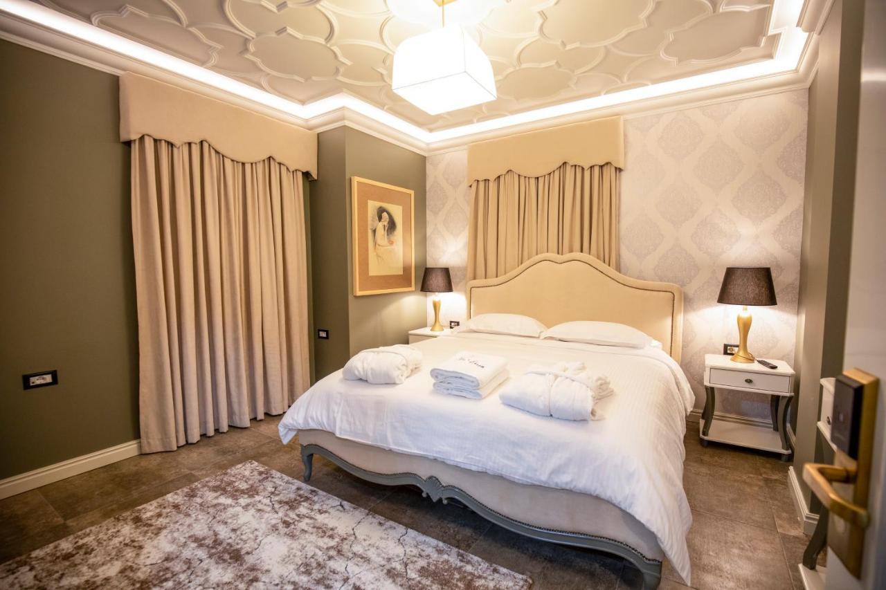 Vila Ekrem Korce Luaran gambar