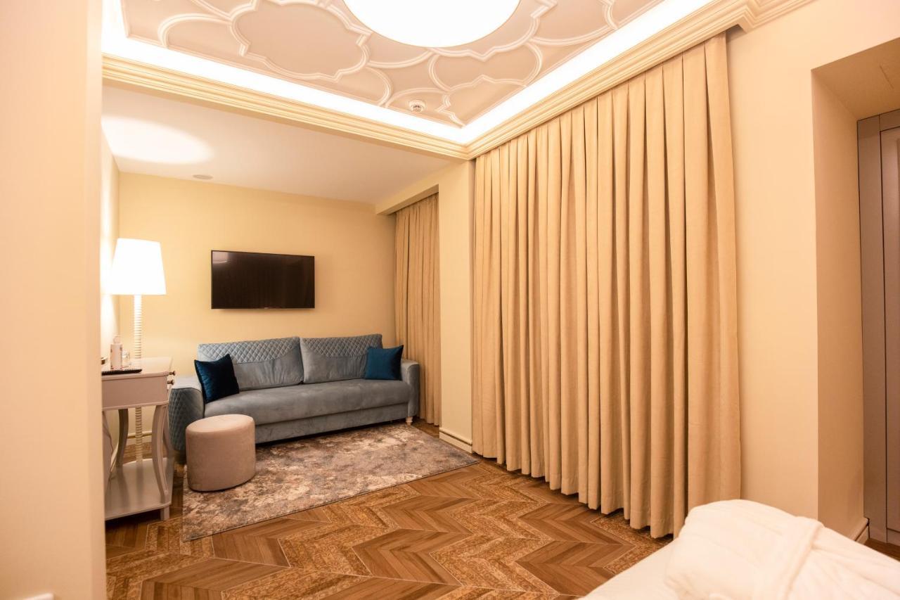 Vila Ekrem Korce Luaran gambar